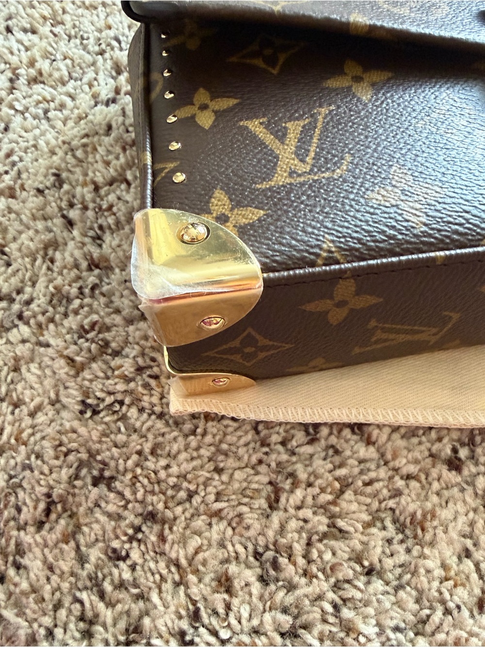 Louis Vuitton Trunkie East West. NWT!!! - Picture 11 of 15